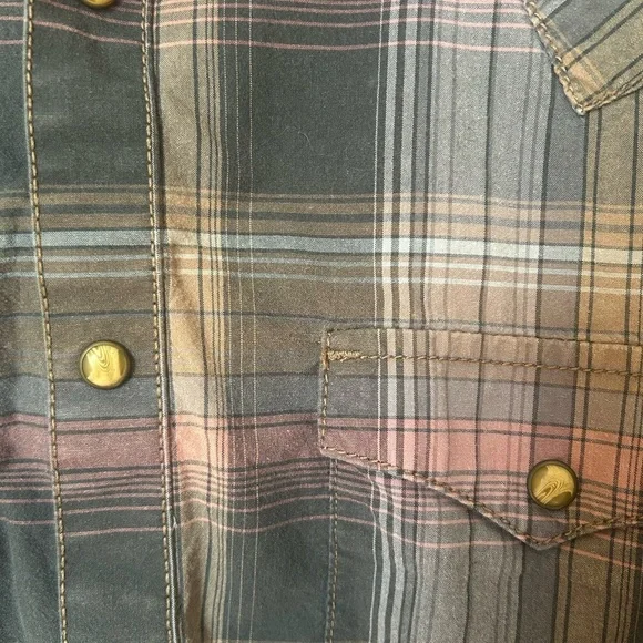 Wrangler Retro Plaid Button-Up Shirt - Picture 5 of 9